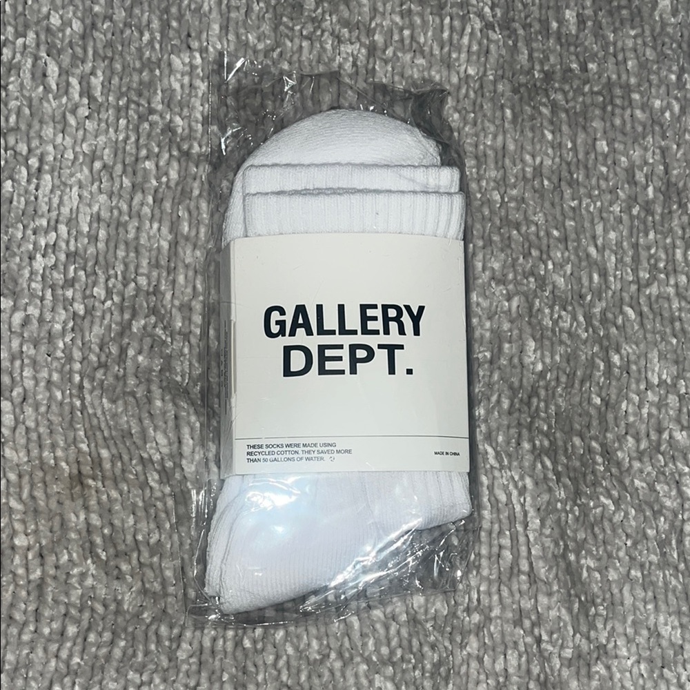 Gallery Dept White Casual Socks Ribbed Design
